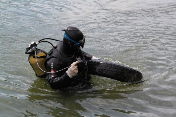 Ставропольские спасатели очищают водоёмы перед купальным сезоном