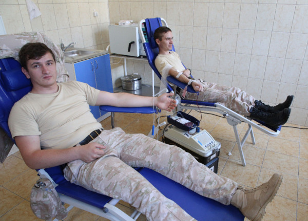 В Пятигорске росгвардейцы сдали около 20 литров донорской крови