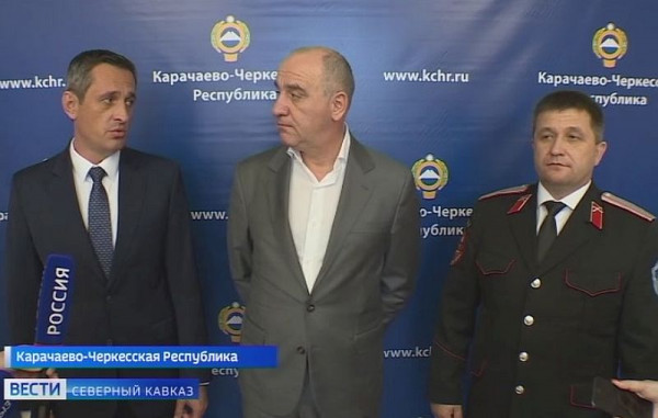 Глава Карачаево-Черкесии встретился с атаманами Терского и Кубанского казачьих обществ