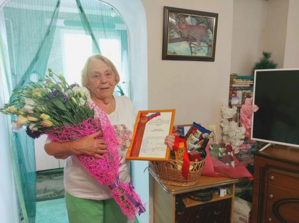 Долгожительница, 91-летняя кисловодчанка, помогает российским военным, участвующим в спецоперации