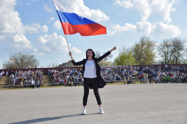 И только вперед! - жительница Ставрополья посвятила российским воинам песню