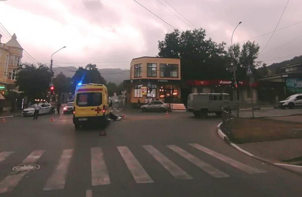 В Кисловодске бригада скорой помощи попала в аварию