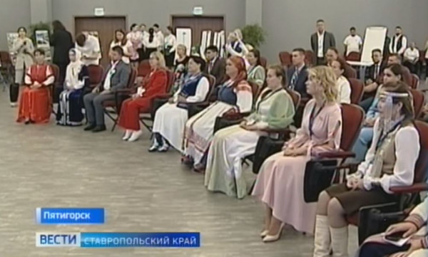 В Пятигорске министр просвещения РФ встретился с лучшими учителями родного языка