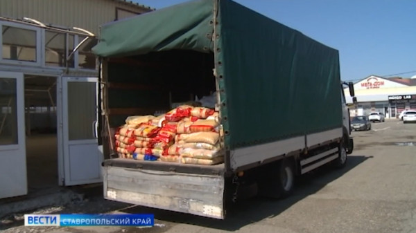 Росгвардейцы из Кисловодска отправили на Донбасс тонны продуктов и одежды