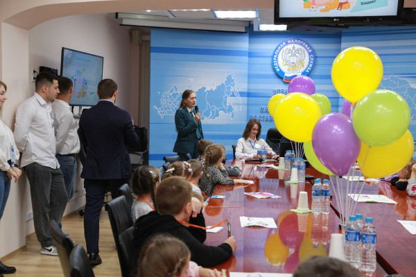 В ставропольской налоговой провели экскурсию для детей