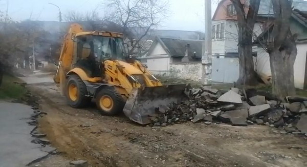 В Кисловодске приступили к ремонту дорог