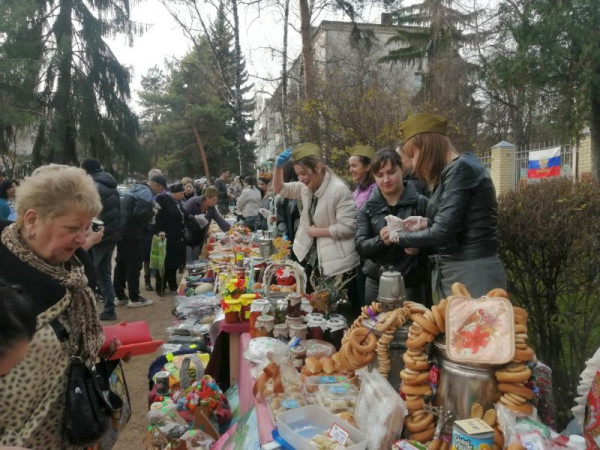 В Кисловодске провели благотворительную ярмарку в поддержку участников СВО