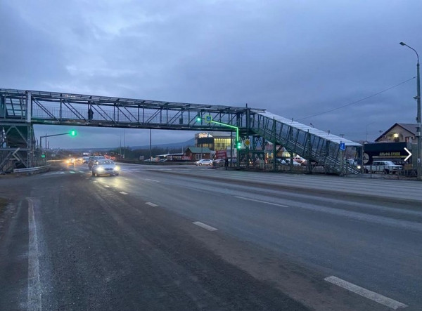 Два надземных пешеходных перехода ввели в эксплуатацию на федеральной трассе Кавказ в Ставропольском крае