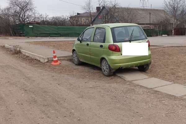 В Кисловодске женщина-водитель пострадала от столкновения с бордюром