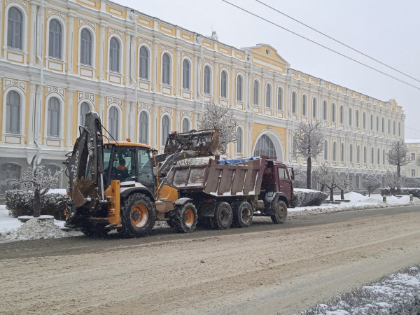 12 тысяч тонн снега вывезли из Ставрополя за три дня