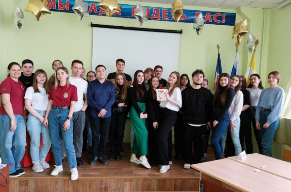 Интеллектуальное шоу провели сотрудники СКИ РАНХиГС для учащихся колледжа в Пятигорске