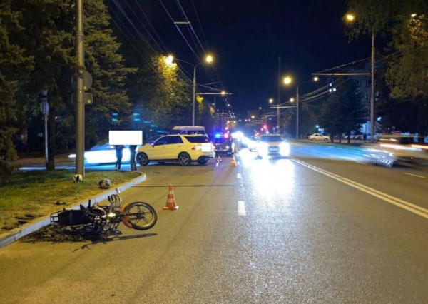 В Ставрополе один человек погиб и трое ранены в авариях с участием мотоцикла и скутера
