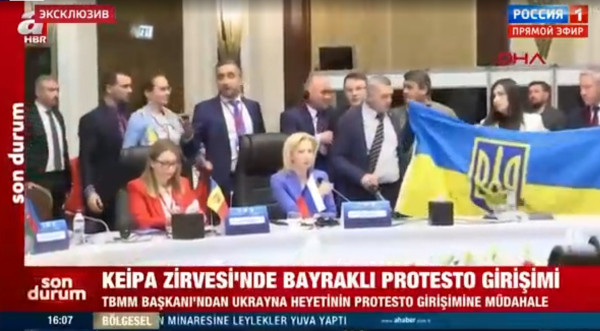 Украинцы попытались сорвать выступление ставропольского депутата в Анкаре