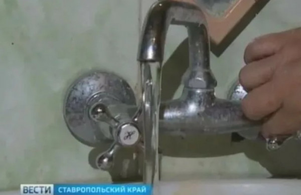 В девяти населенных пунктах Кочубеевского округа перебои с водой