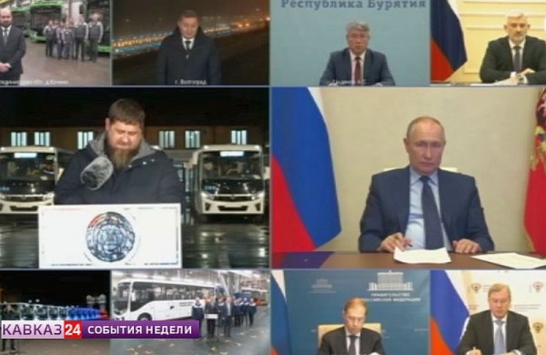Старейшины Чеченской Республики пригласили Владимира Путина в гости