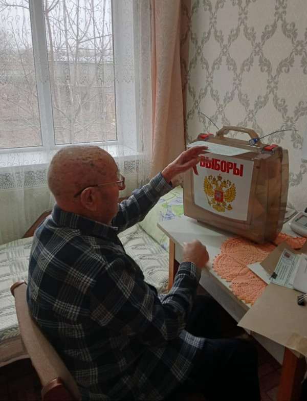 97-летний ветеран Великой Отечественной войны в Апанасенковском округе проголосовал на дому