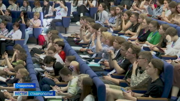 В Ставрополе школьники со всей России соревнуются в знании русского языка