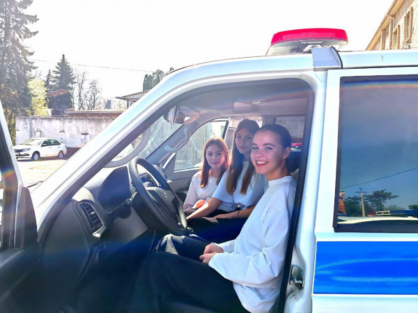 Полицейские Кировского округа рассказали о своей работе старшеклассникам