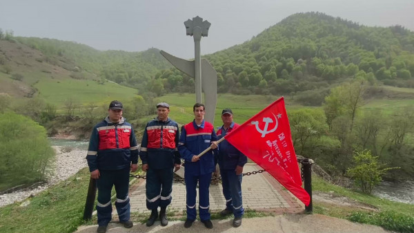 Энергетики Россети Северный Кавказ провели патриотическую эстафету Знамя Победы