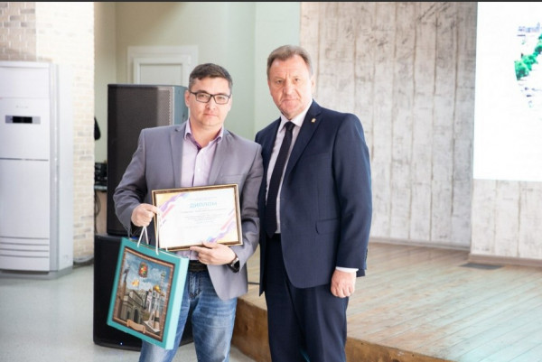 Журналист ГТРК Ставрополье Денис Князев получил специальный приз конкурса PRo СМИ. Ставрополь